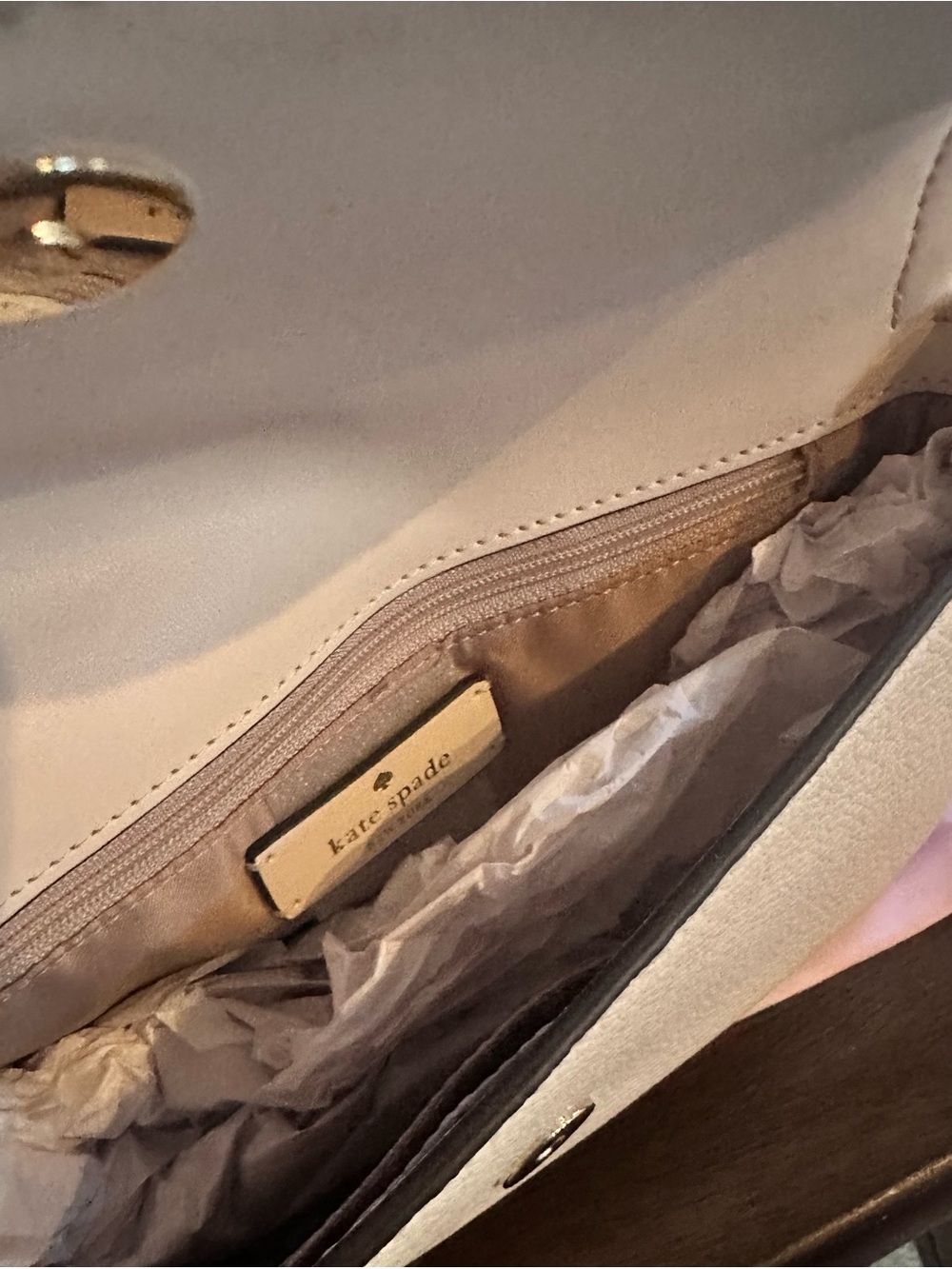 NEW Kate Spade Cream Pebbled Leather Crossbody with Coin Pouch - Picture 2 of 3